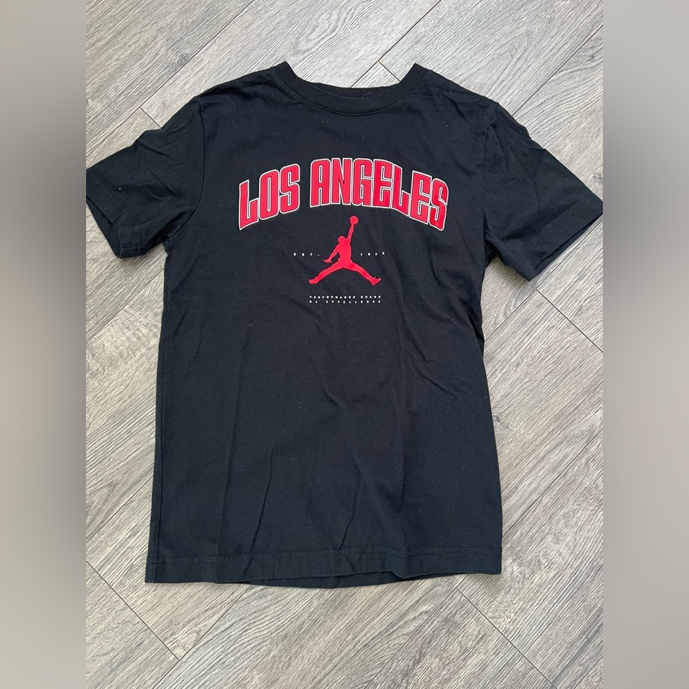 Jordan Los Angeles T Shirt Black Red Jumpman Youth Medium 10 12 - Picture 1 of 3